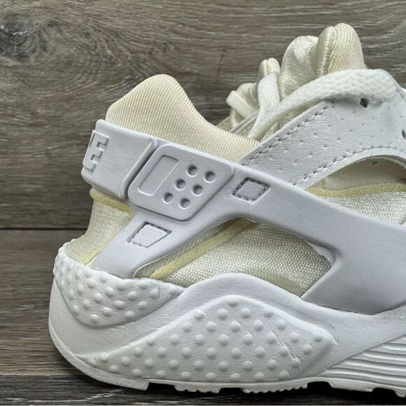 NIB NIKE Youth Huarache Run (PS) White Running Athletic Tennis Shoe - Size 2Y - Picture 3 of 14